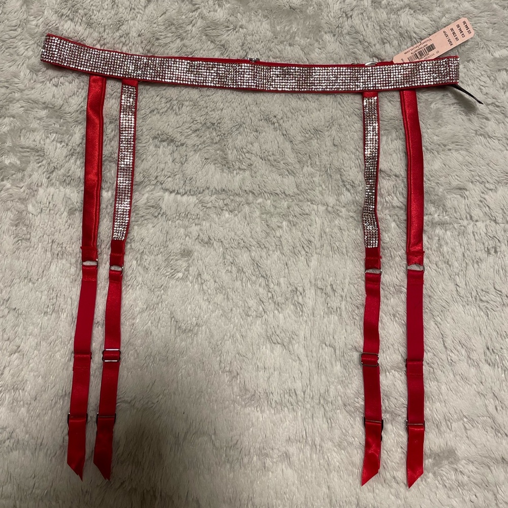 ❤️💎NWT Victoria’s Secret Very Sexy Shine Garter Belt
